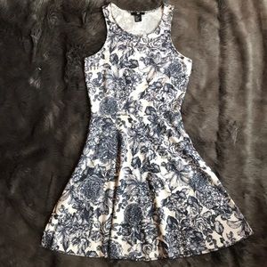 Adorable H&M floral skater dress